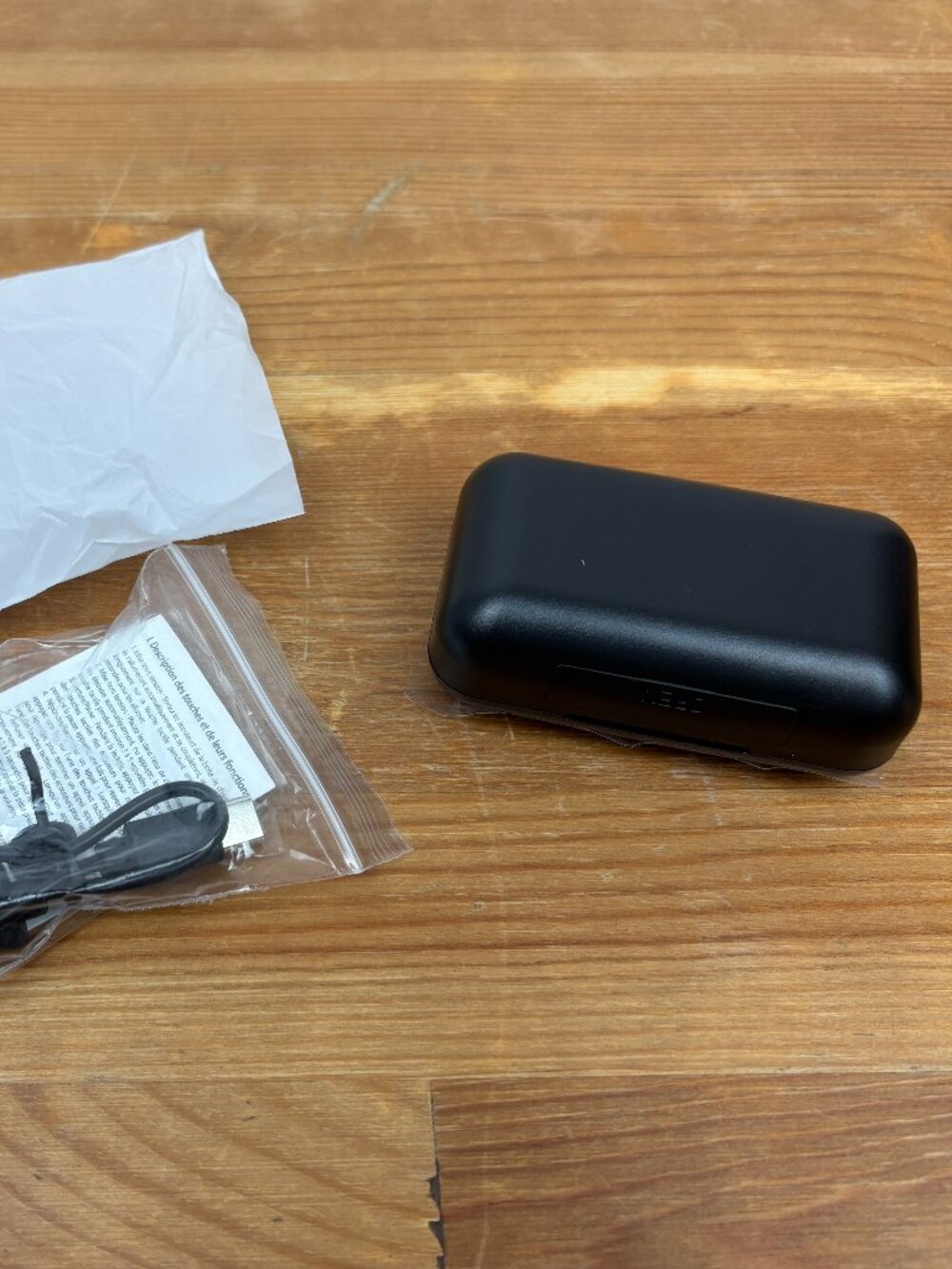 Wireless Earbuds with Touch Control, HD Mic and Charging Case. New - Picture 6 of 15